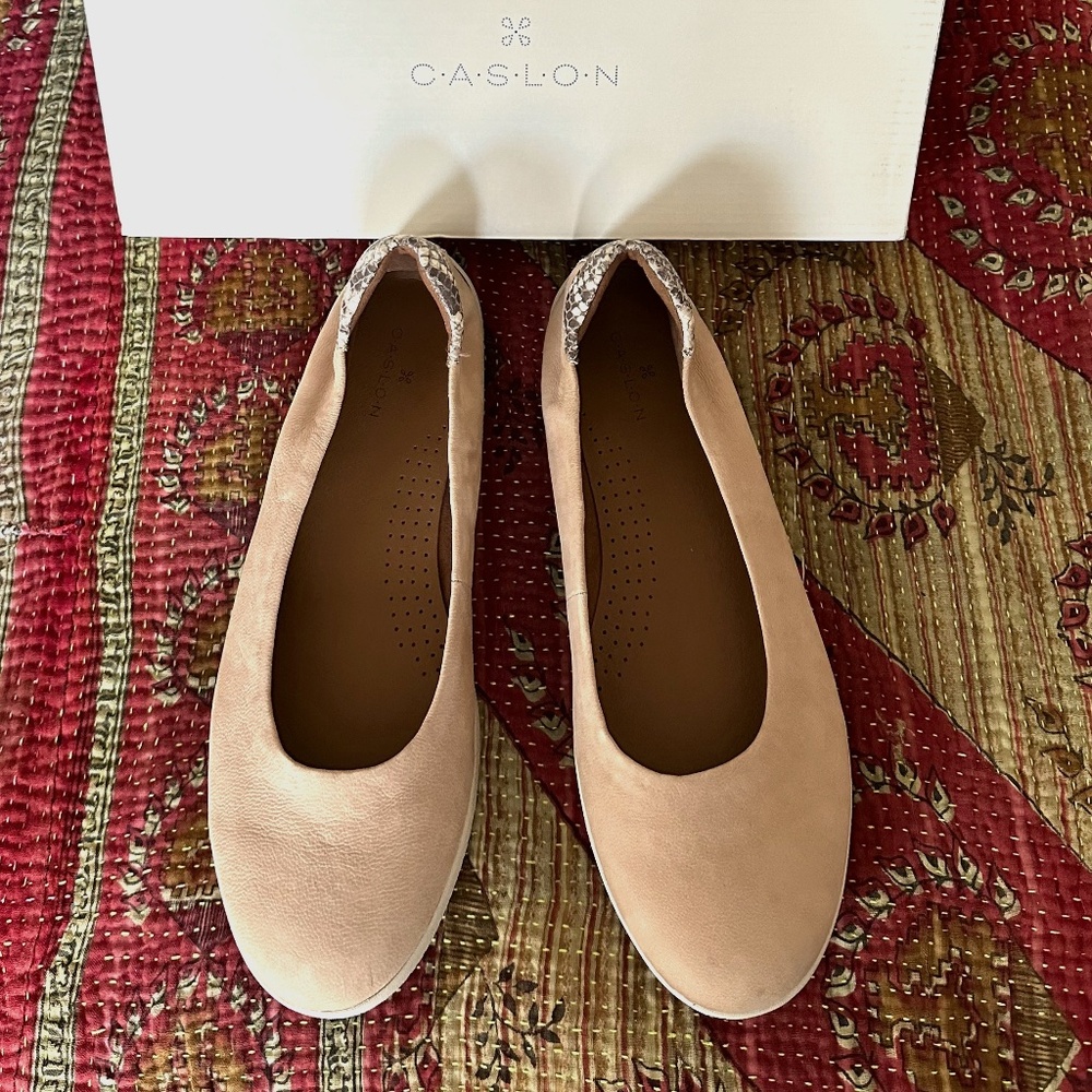 Caslon® nude/beige leather ballet flats with sneaker sole, 7.5 NWT